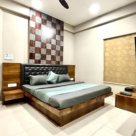 Hotel Evanka إندور المظهر الخارجي الصورة